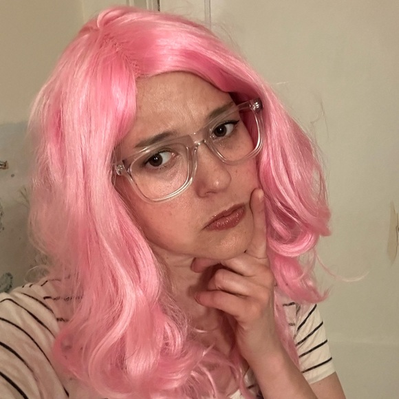 Meet your Posher, Laura - Picture 2 of 4